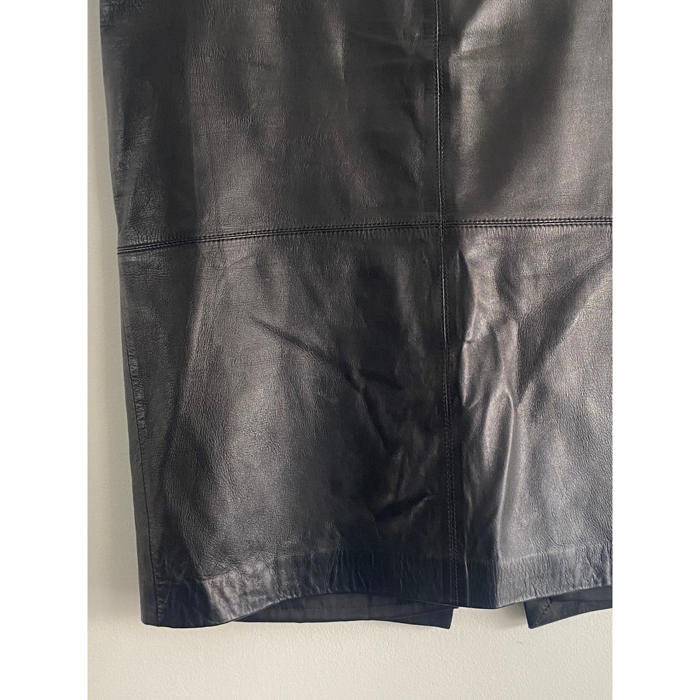 Classic Talbots Lambskin Leather Straight Pencil Skirt
Size 8 - Picture 3 of 10